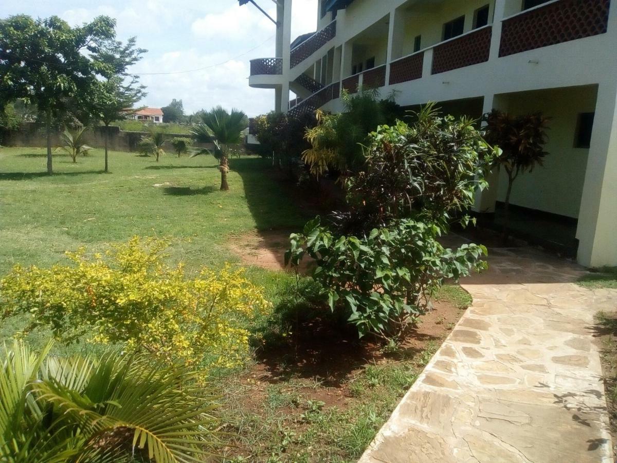 Ashari Hotel Shanzu Bagian luar foto